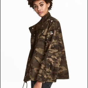 H&M Cropped Camo jacket sz S